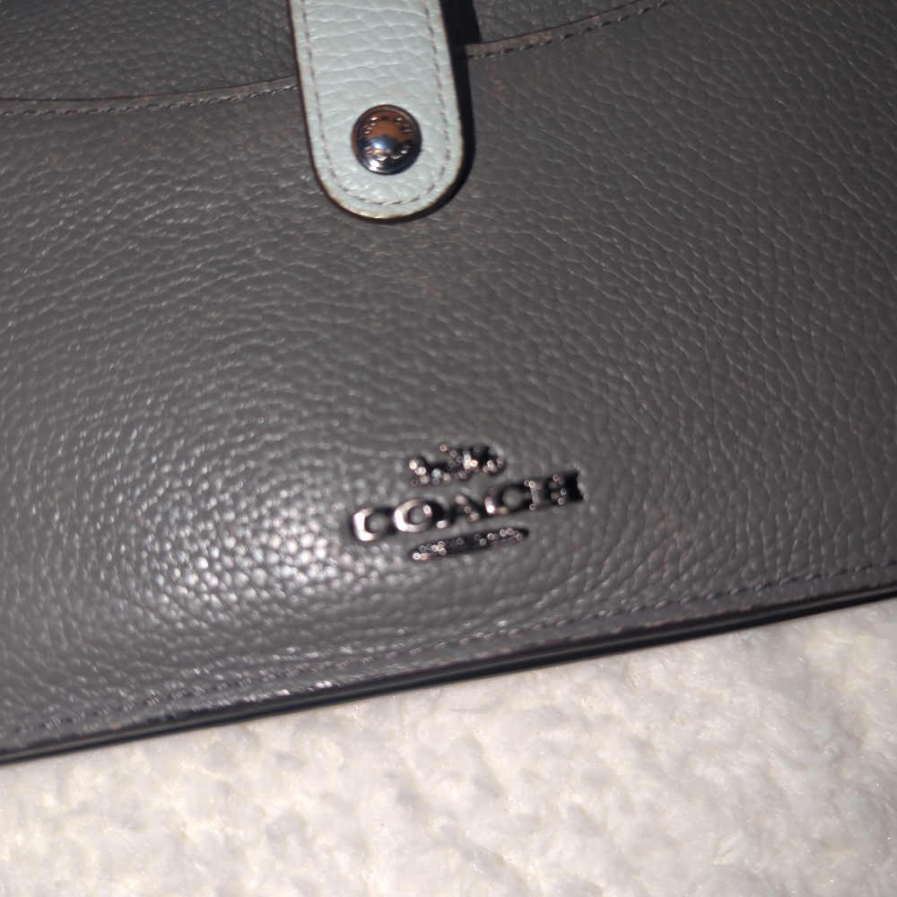 Coach Pebbled Leather Crossbody Bag Removeable Strap Dark Gray Light Gray Accent - Picture 3 of 7
